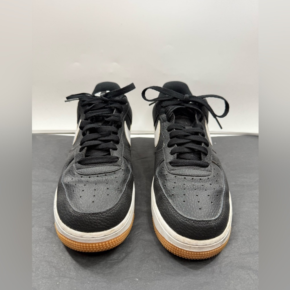 EUC Nike Air Force 1 ’07 Black White Gum Sneakers - Picture 9 of 13